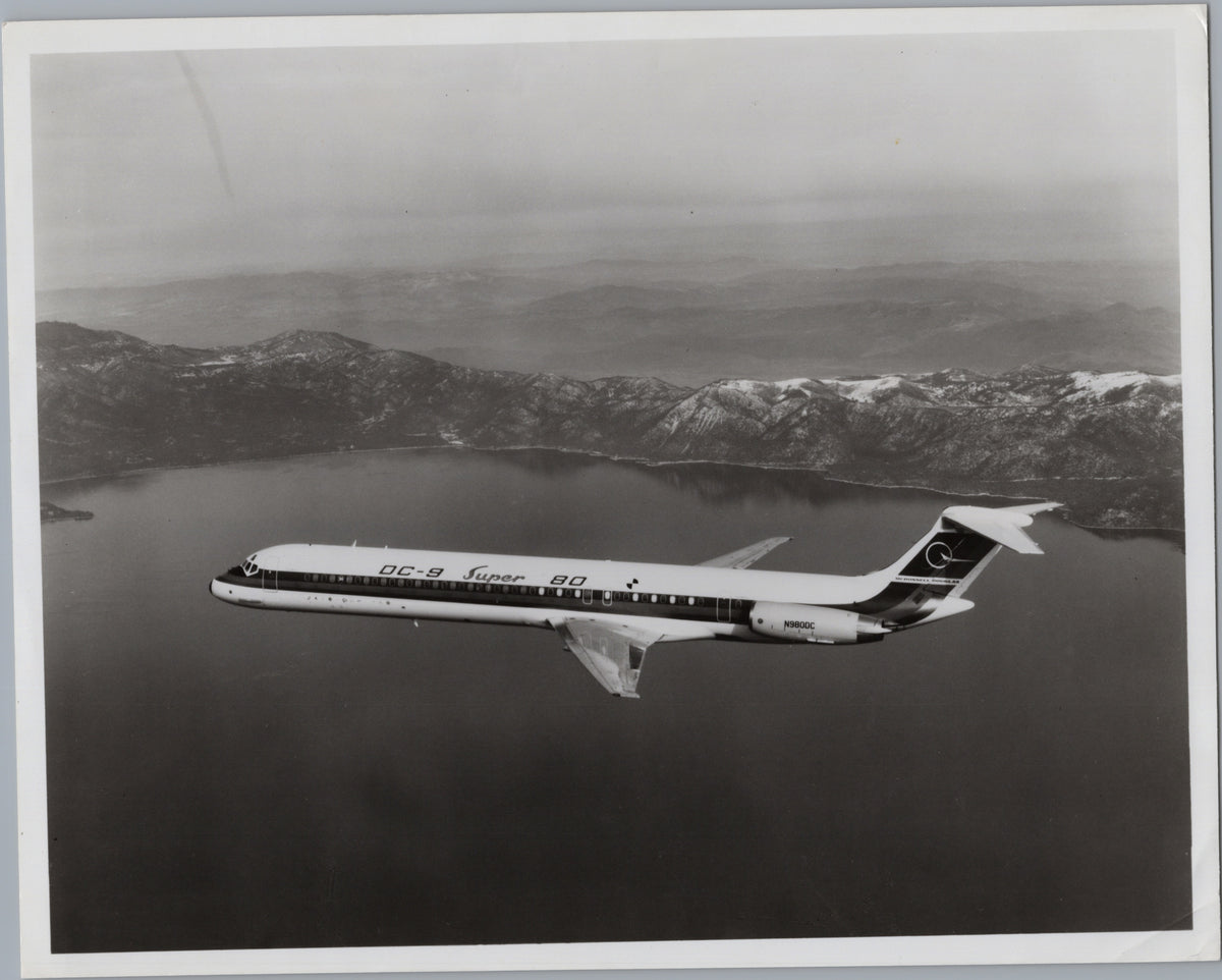 McDonnell Douglas DC-9 Super 80 in Flight — A01007