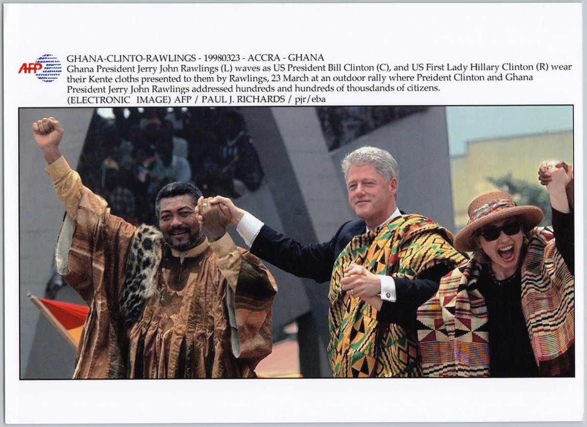 Bill and Hillary Clinton with Jerry Rawlings in Accra, 1998 — front