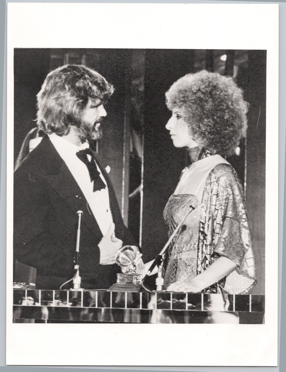 Kris Kristofferson and Barbra Streisand in A Star Is Born — front
