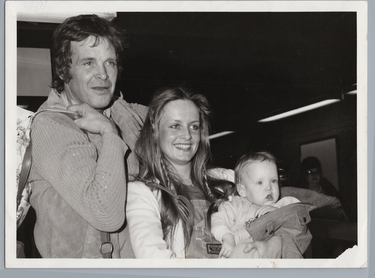 Twiggy with Michael Witney and Their Baby — front