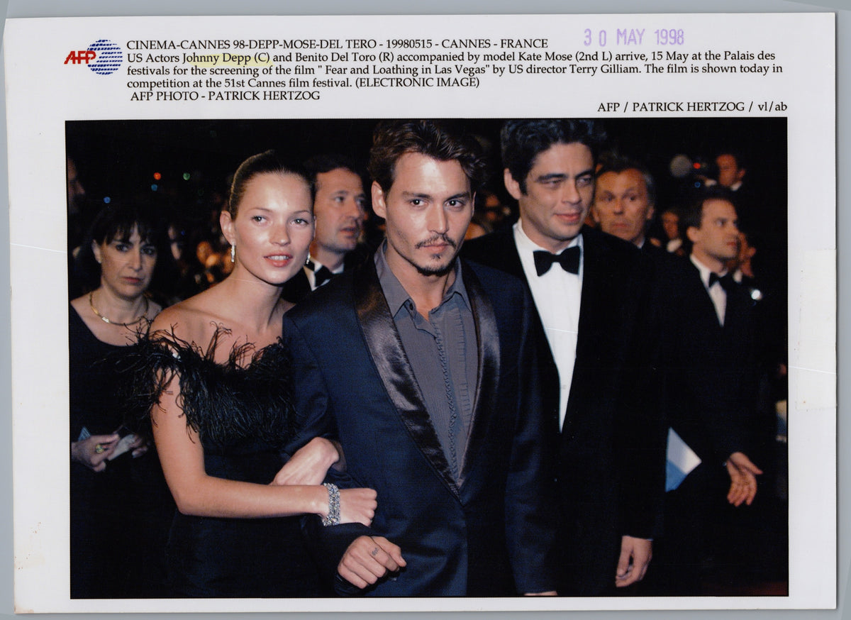 Johnny Depp, Kate Moss and Benicio Del Toro at Cannes — 1998 — front