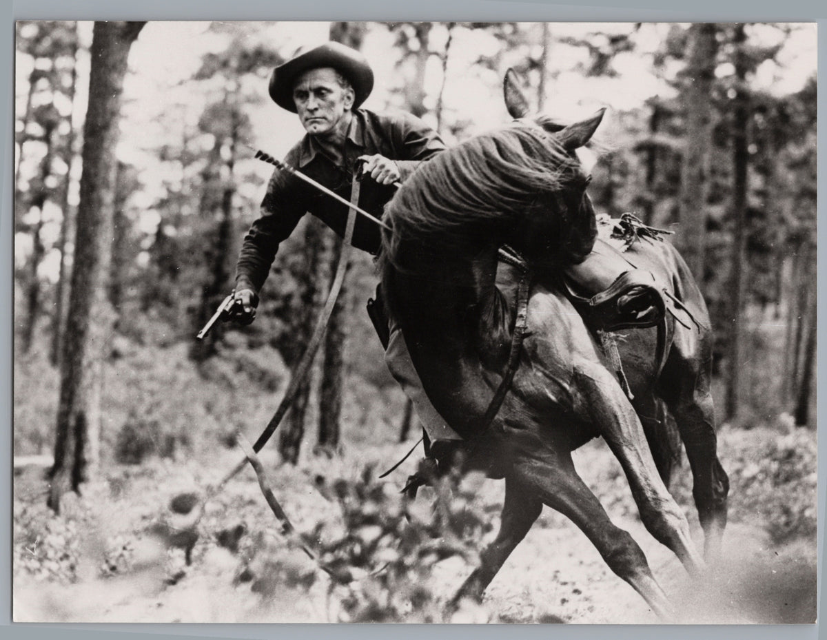 The Indian Fighter — Kirk Douglas on Horseback — front