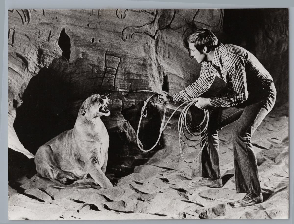 Lee Majors — Scene with a Big Cat — front