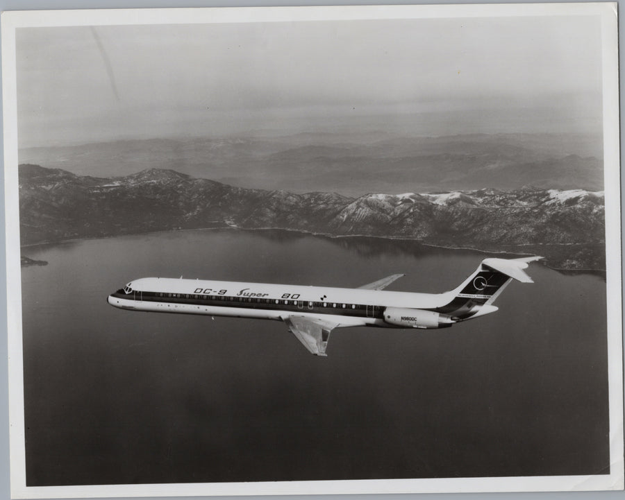 McDonnell Douglas DC-9 Super 80 in Flight