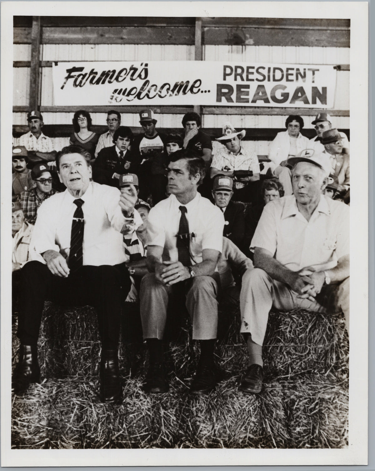 Ronald Reagan Meeting Farmers in Pennsylvania — A01008