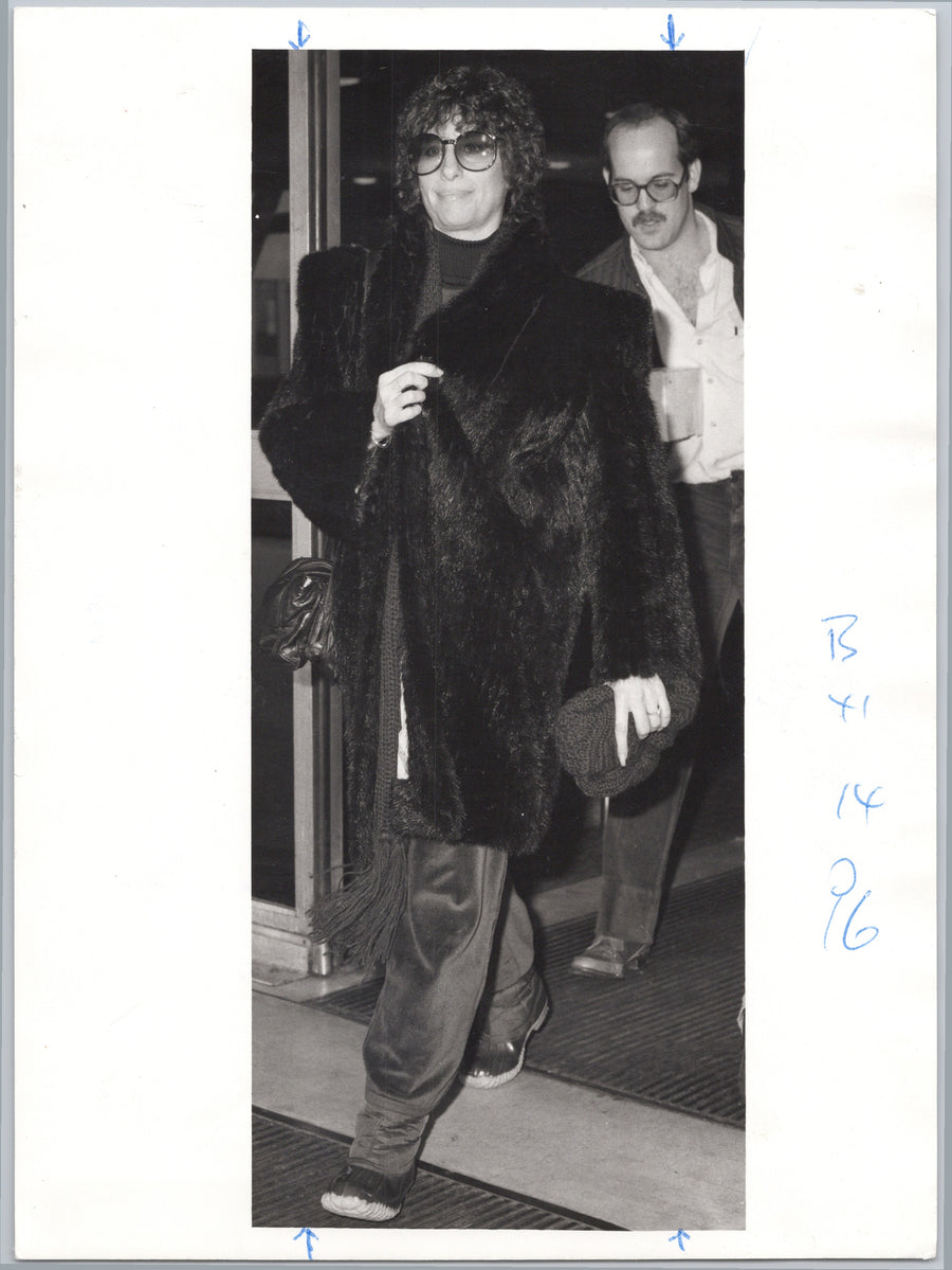 Barbra Streisand at Heathrow, 1980