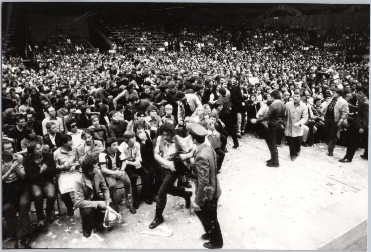 Concert Crowd at Eric Clapton's Katowice Show — front