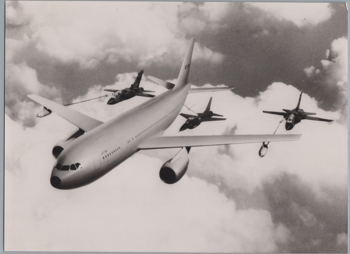 Airbus ATT 300 Tanker Transport Concept — front