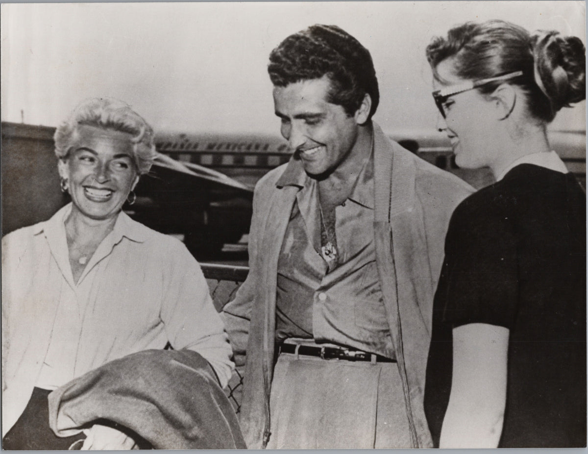 Lana Turner with Johnny Stompanato and Cheryl — front